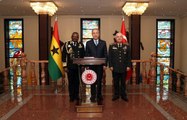 Son dakika haberi | Bakan Akar, Gana Genelkurmay Başkanı Amoama'yı kabul etti