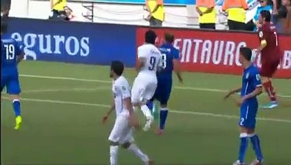 Suarez ressort les crocs !