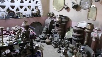 عم عنتر.. يهوى جمع التحف بغرب الأقصر منذ عشرات السنين