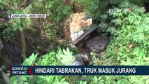 Banting Setir untuk Hindari Tabrakan dengan Bus, Truk di Lumajang Jatuh ke Jurang Sedalam 8 Meter!