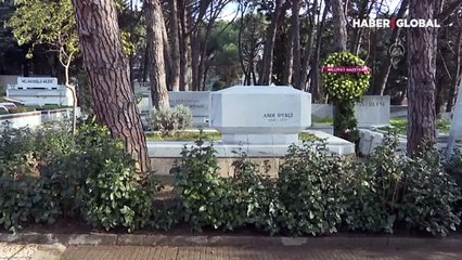 Abdi İpekçi kabri başında anıldı