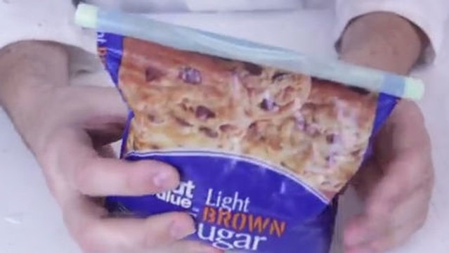 Um den Beutel ohne Verschlussklammer zu verschließen, verwenden Sie diesen einfachen Tipp. Sie werden überrascht sein.