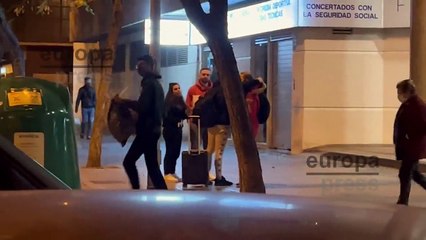 Antonio David Flores con sus hijos en su casa de Málaga