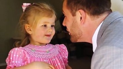 Dieser Vater wollte seiner Tochter zeigen, was ein gelungenes erstes Rendezvous ist.