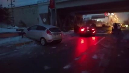 Son dakika haberi: Sis ve gizli buzlanma nedeniyle onlarca araç birbirine girdi...Zincirleme kazalar trafiği felç etti