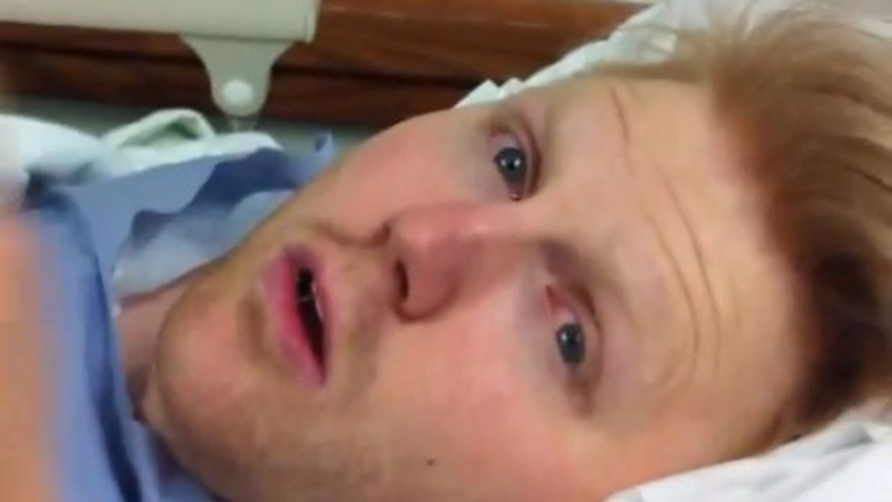 Dieser Mann wacht nach einer Operation auf. Aber nichts ist mehr wie es einmal wahr