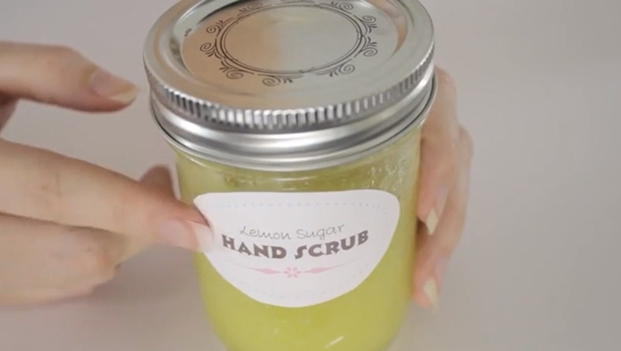 Stelle dir ein Peeling für deine Hände in wenigen Minuten selbst her