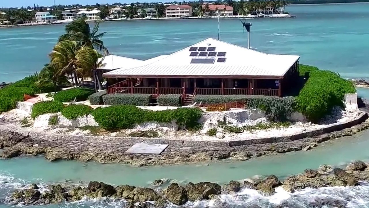 Falls du dir eine einsame insel mit luxusvilla vor florida leisten kannst...