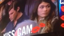 Ihre Rache dafür, dass ihr Freund sie bei der Kiss Cam ignoriert hat