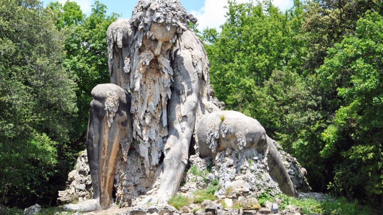 Eine riesige Statue aus dem 16. Jahrhundert mit geheimem Innenleben