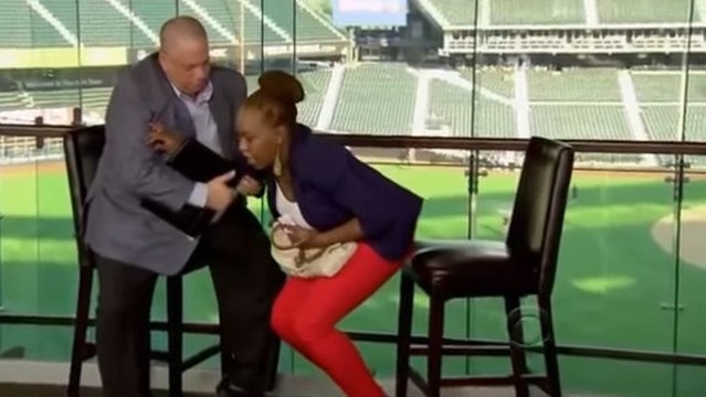 Diese Frau ist obdachlos. Als ihr Chef das erfährt, macht er ihr eine großartige Überraschung