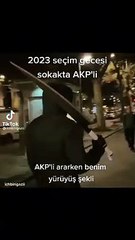 Muhalefetin söylemleri provoke etti! Elinde kılıçla sokaklarda AK Partili aradı: ‘Pes’ dedirten görüntü!