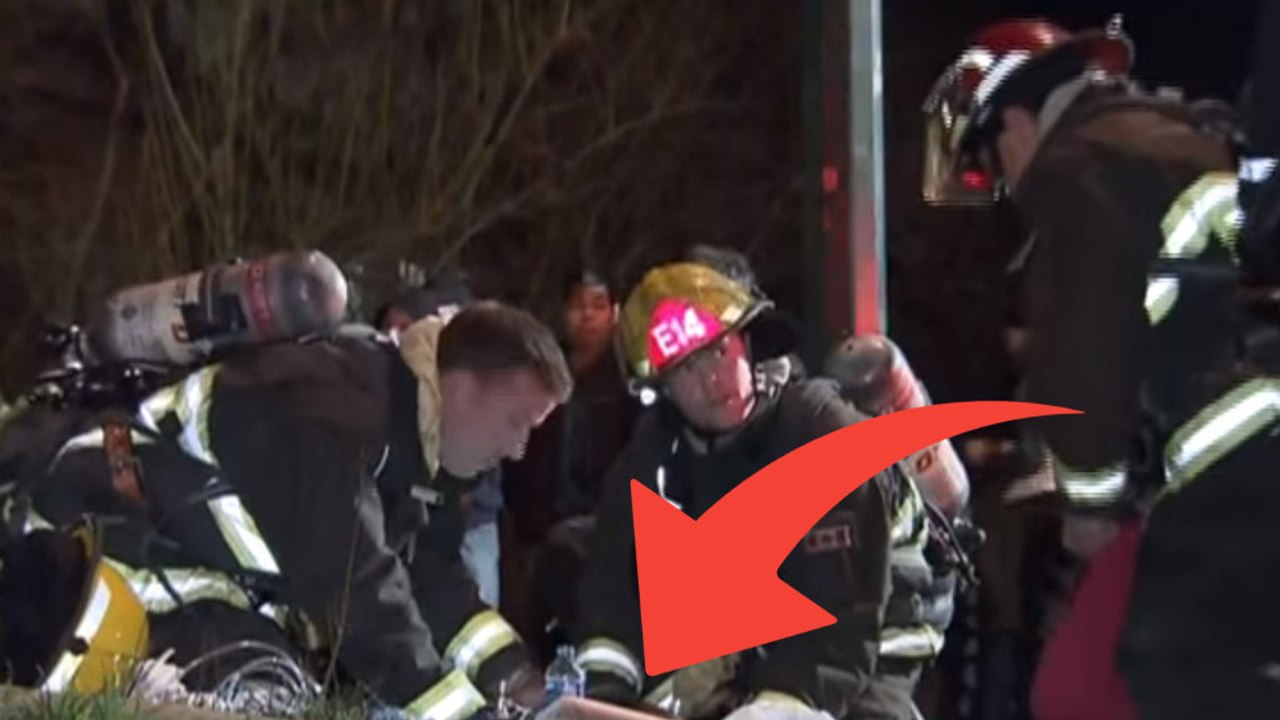 Dieser Mann sah Feuerwehrleute auf seinem Rasen. Und erst dann bemerkte er, was neben ihnen war ...