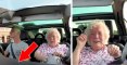 Er fährt mit seiner Oma im Auto, als eine unglaubliche Nachricht im Radio kommt