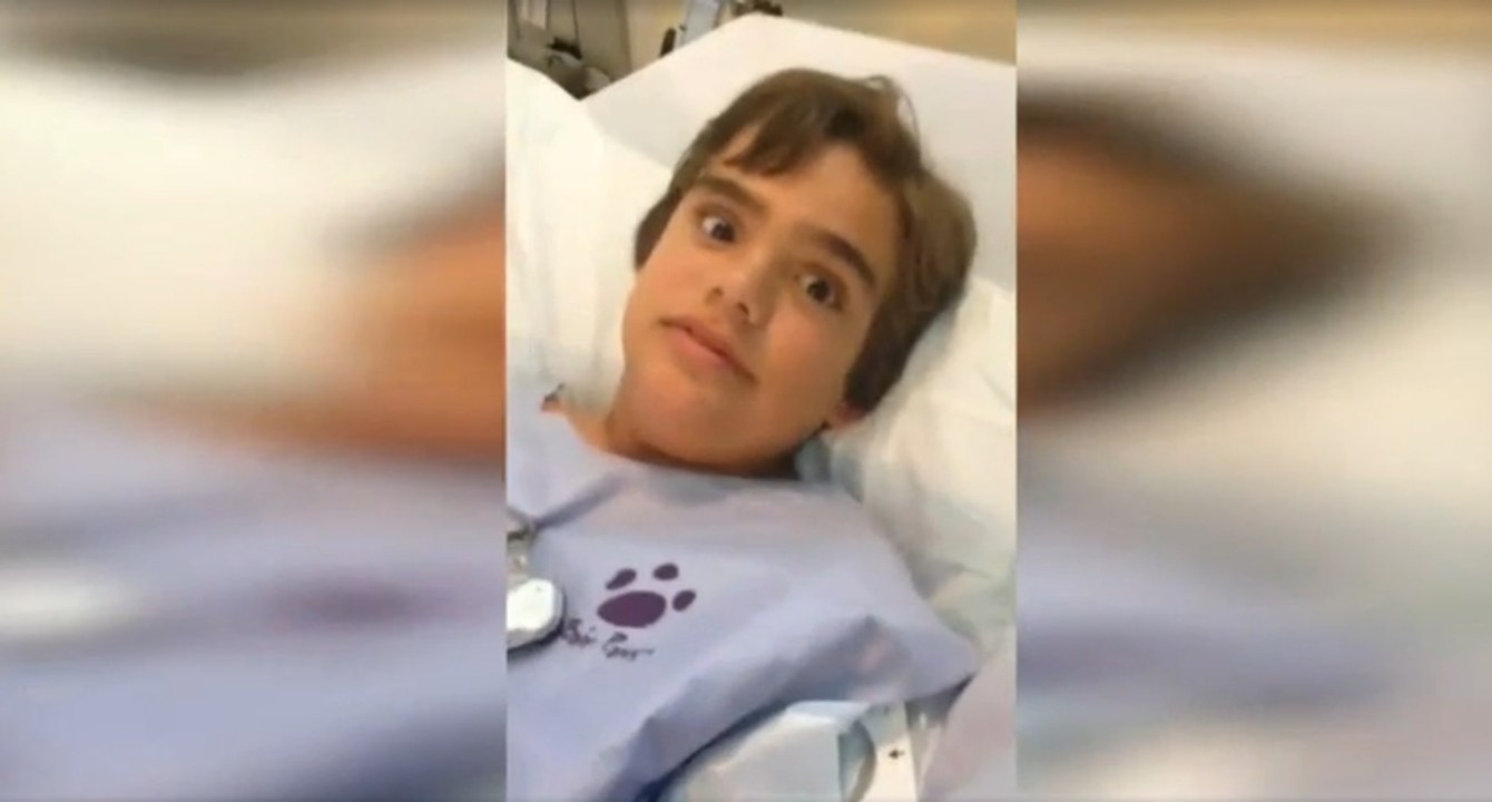 Er liegt in der Notaufnahme. Doch den Grund werdet ihr nicht verkraften