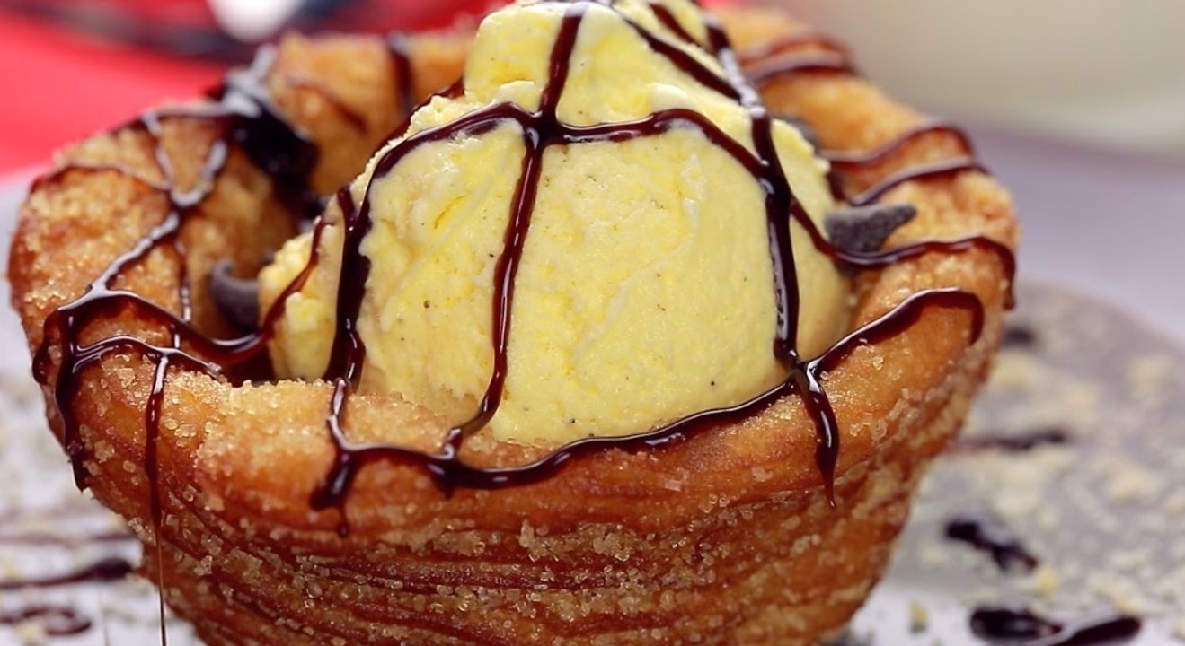 Leckere Churrosneste mit Eiscreme