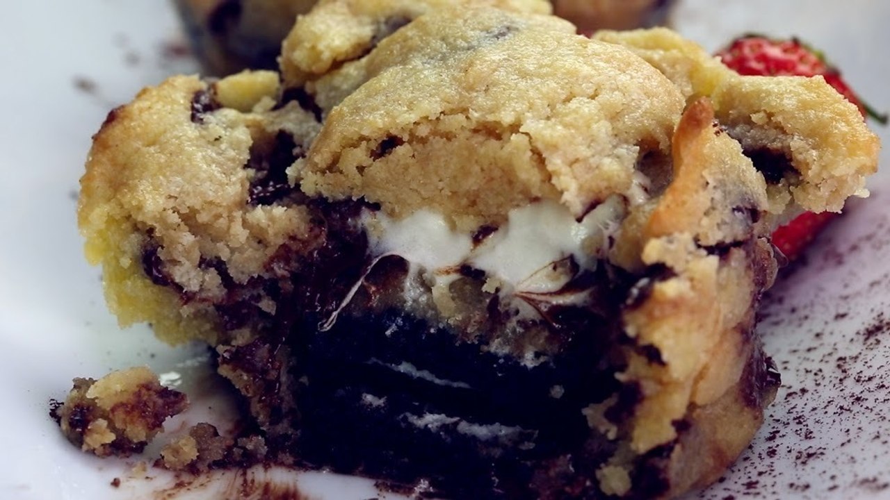 Leckere Cookies gefüllt mit einer Oreo-Marshmallow-Überraschung!
