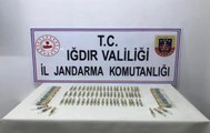 IĞDIR'DA 1 MİLYON 200 BİN LİRA DEĞERİNDE 93 TÜP 'YILAN ZEHRİ' ELE GEÇİRİLDİ