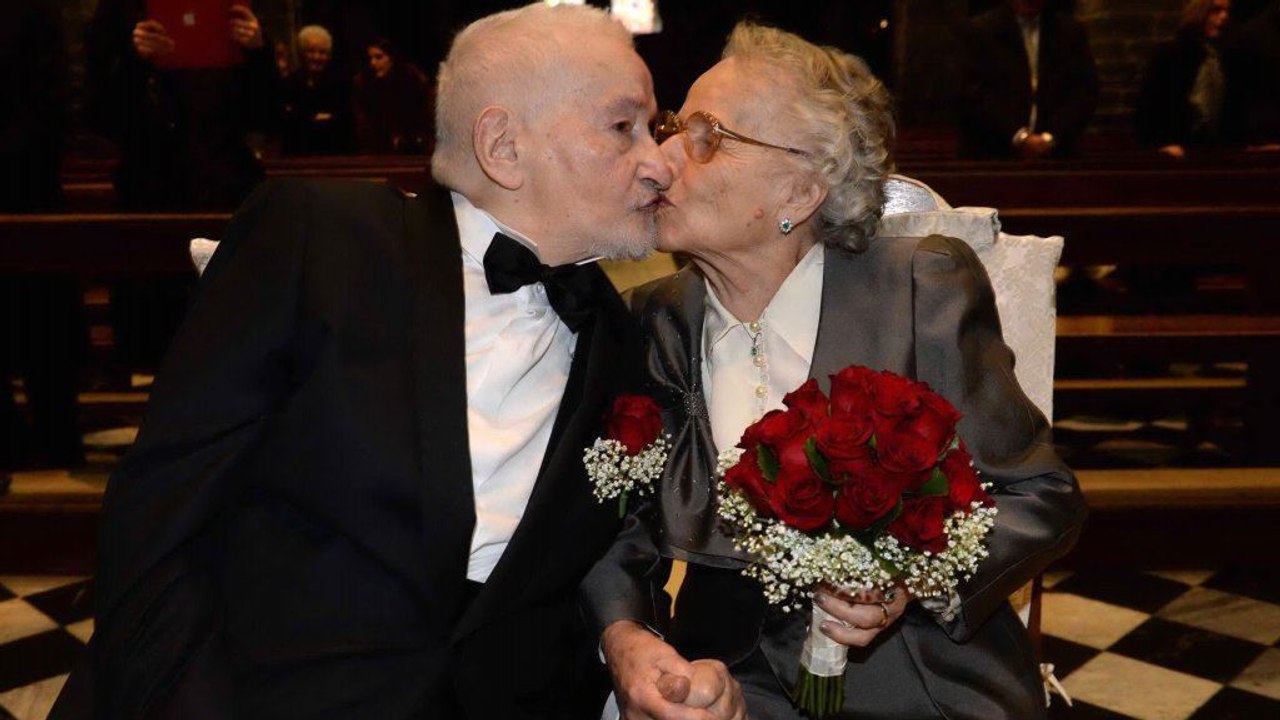 Dieses Paar hatte sich im Krieg aus den Augen verloren... 70 Jahre später finden sie sich wieder, doch diesmal für den Rest ihres Lebens