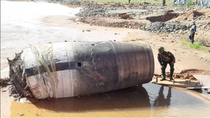 In Myanmar fällt ein riesiger Metallzylinder vom Himmel