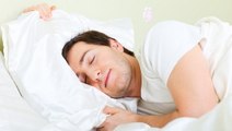 In weniger als 60 Sekunden einschlafen? Mit Hilfe dieser einfachen Methode ist es möglich!