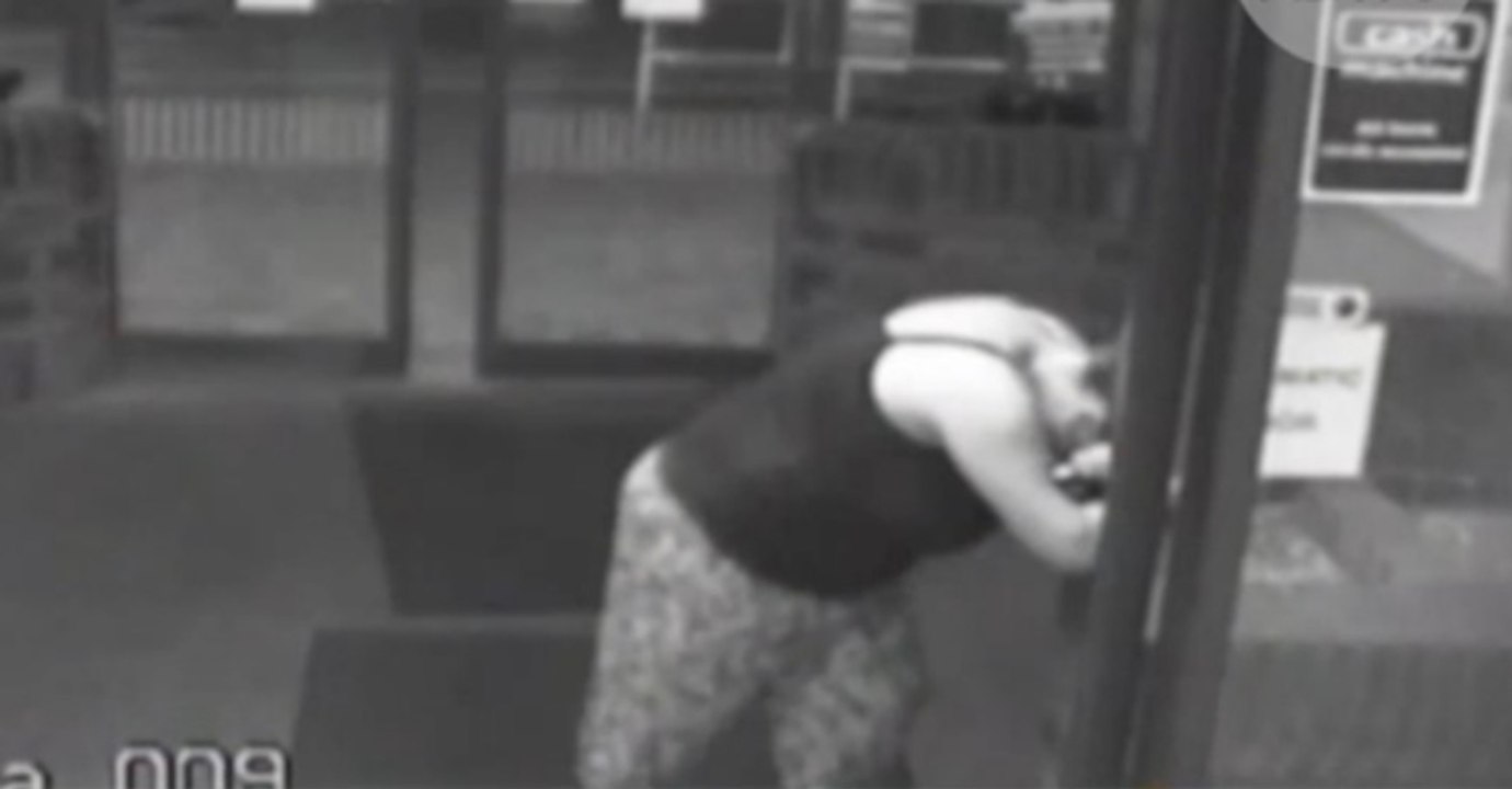 Sie soll in den Operationssaal, doch schafft es nur bis in die Eingangshalle