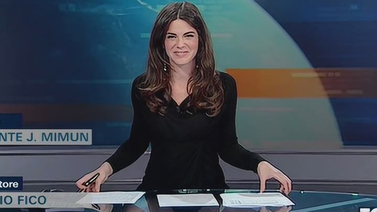 Tiefer Einblick: Nachrichtensprecherin wird der Glastisch zum Verhängnis!