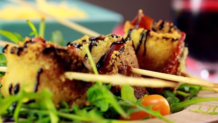 Lecker knusprige Zucchini-Rouladen, eine gesunde und schmackhafte mediterrane Vorspeise