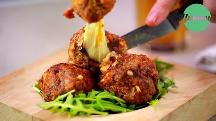 Juicy Lucy Meatballs: Das Rezept für leckere Fleischbällchen mit Käsefüllung