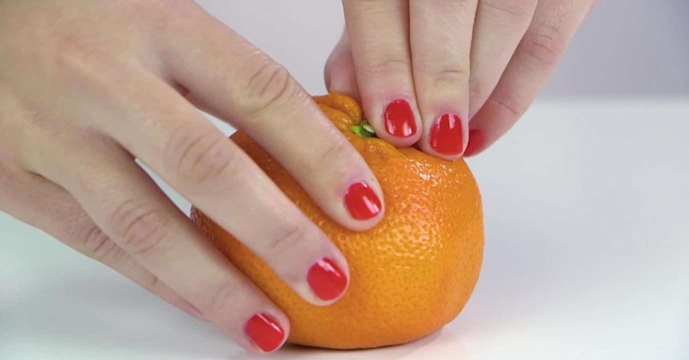Schluss mit der ewigen Sauerei! Orangen schälen leicht gemacht