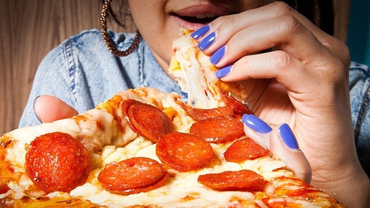 Mein 100% nur Pizza Monat: Molly beschließt, für 1 Monat nur Pizza zu essen ...