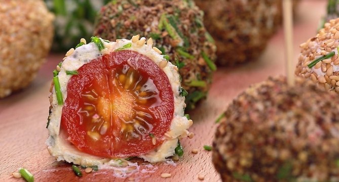 Rezept: Leckere Kirschtomaten-Käse-Bällchen! Perfekt als Snack oder Vorspeise!