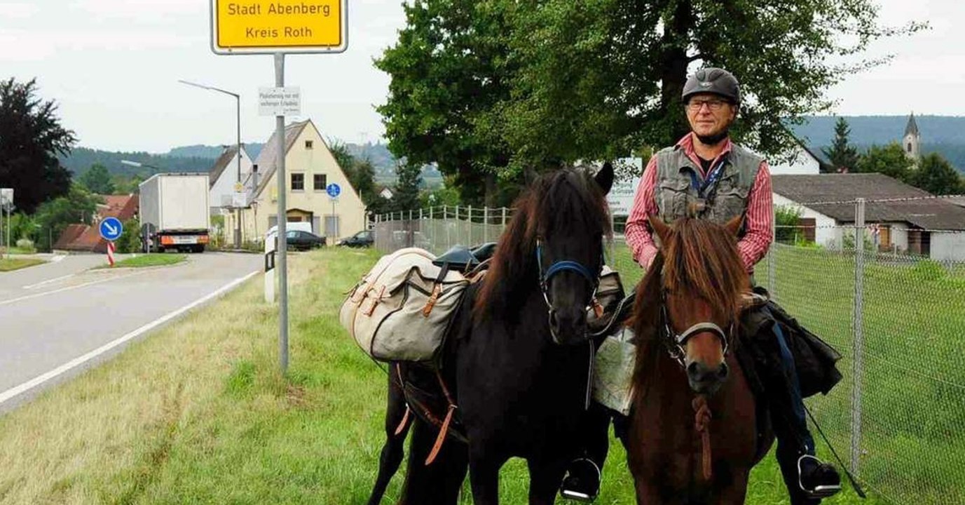 Dieser Großvater will 550 Kilometer mit seinem Pferd reiten. Der Grund ist bewundernswert!