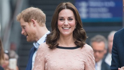 Download Video: Warum Kate Middleton niemals farbigen Nagellack trägt