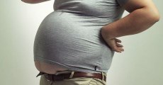 Video: Endlich wissen wir, woher der Bierbauch kommt. Und die Männer sind nicht schuld