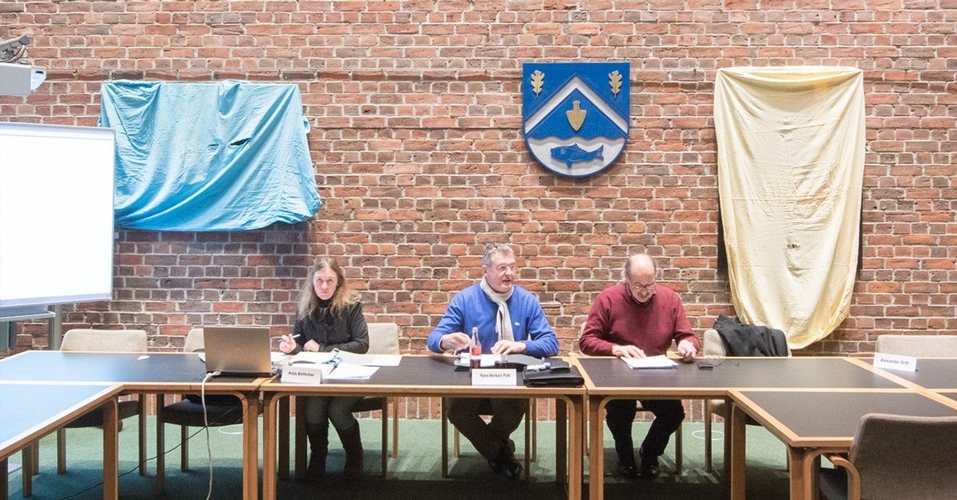 Im Rathaus in Heikendorf müssen Bilder verhüllt werden