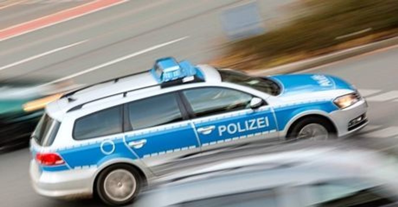 Polizist gibt bei einer Verfolgungsjagd Gas. Jetzt fällt ein Gericht ein umstrittenes Urteil