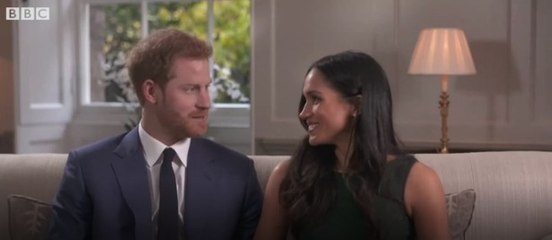 Die Geschichte hinter dem Verlobungsring, mit dem Harry um Meghans Hand angehalten hat