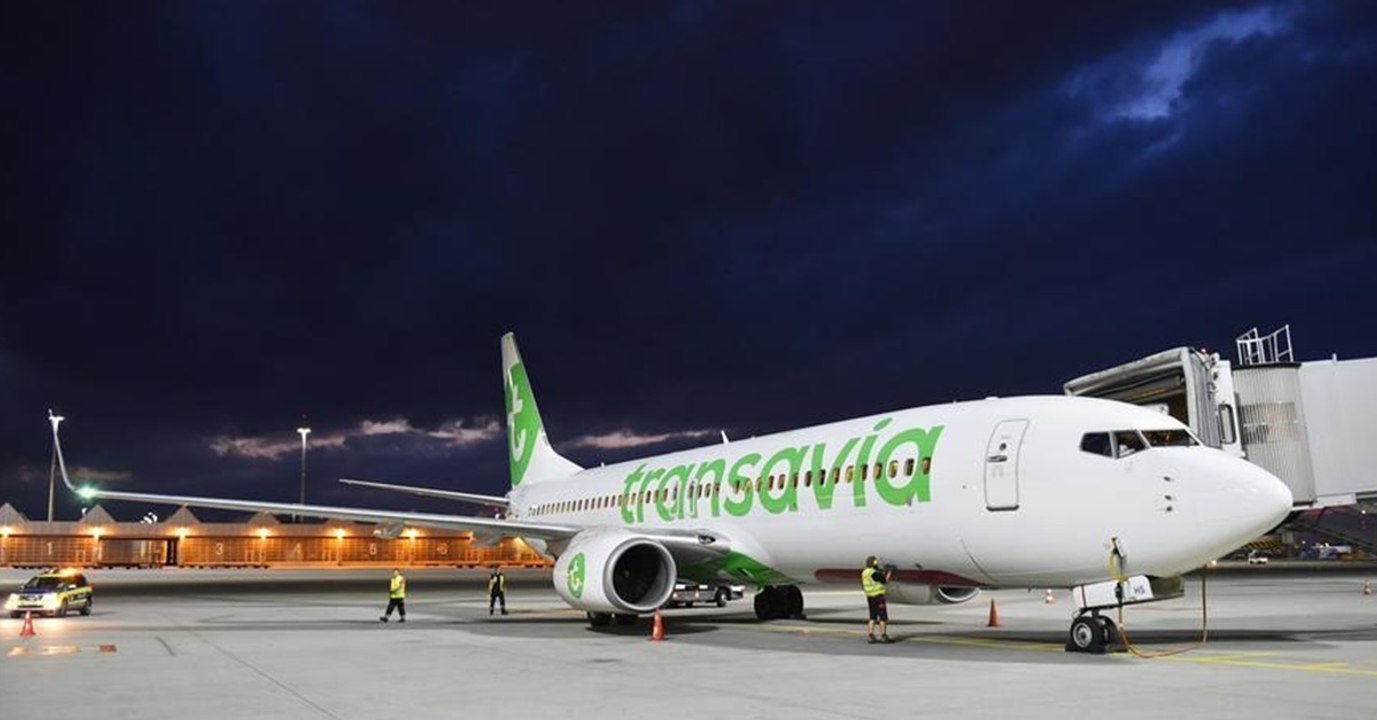 Furzender Passagier sorgt für Notlandung und Polizeieinsatz