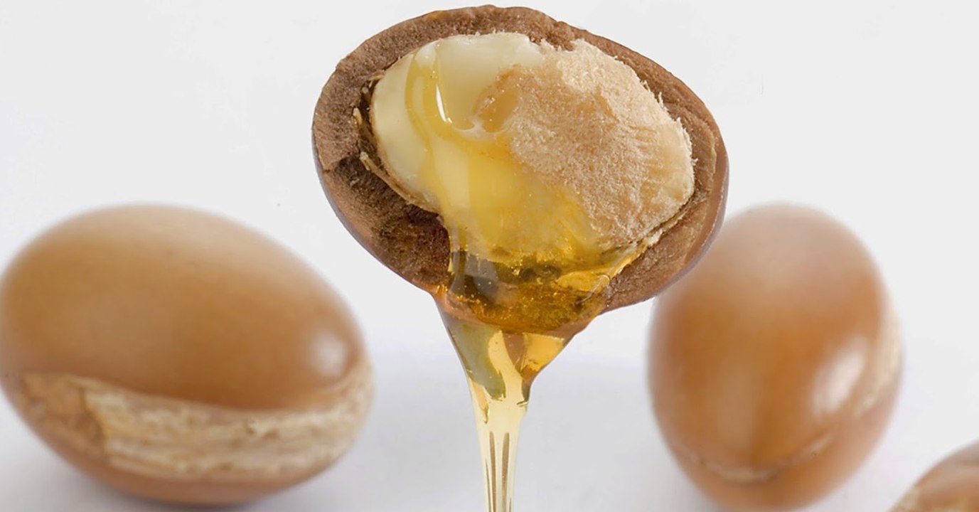 Arganöl für die Haare: Haarpflege für trockene und brüchige Locken