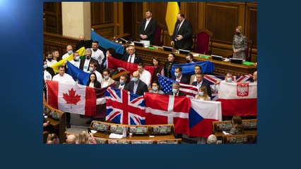 Johnson-Besuch in Kiew: Ukrainisches Parlament zeigt Flagge