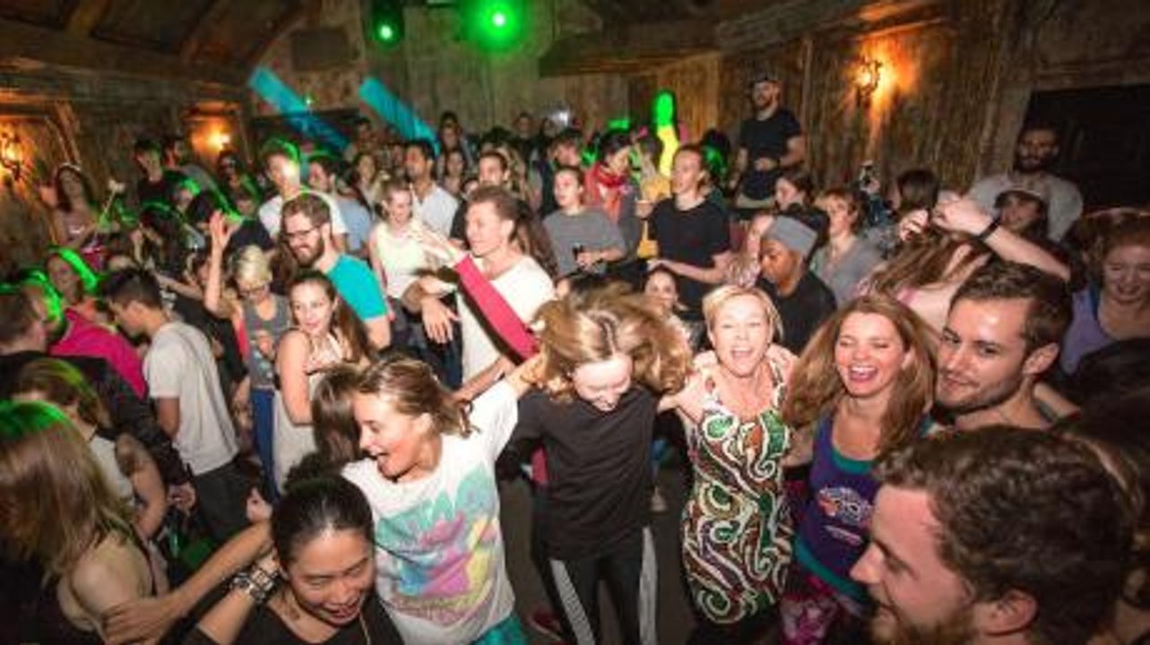 Vegan und alkoholfrei: Sind das die Partys der Zukunft?