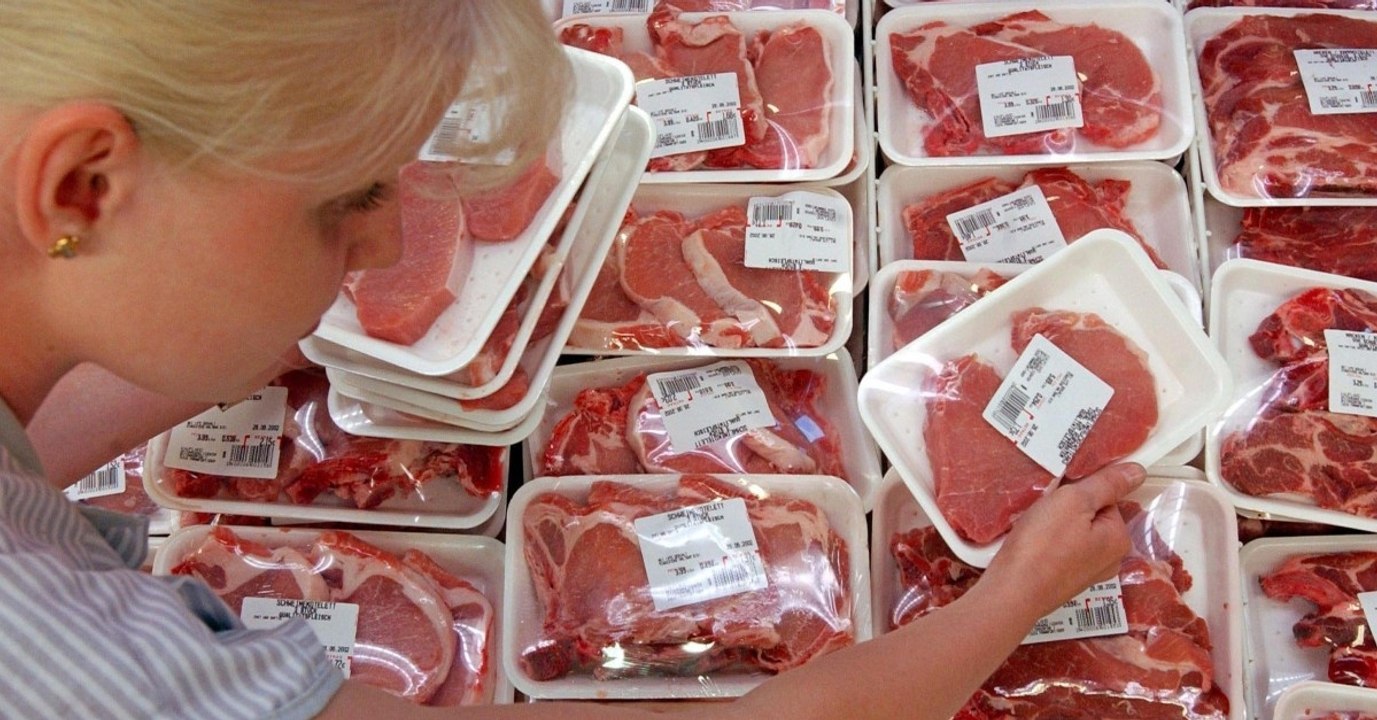 Aldi nimmt Fleischsorte aus dem Sortiment. Der Grund ist alarmierend