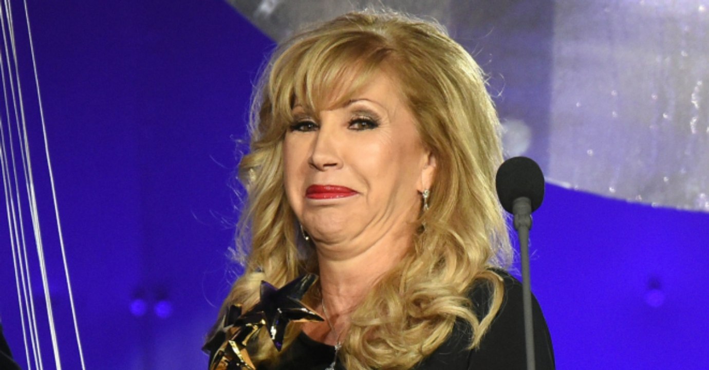 Bei diesem Anblick bricht Carmen in Tränen aus