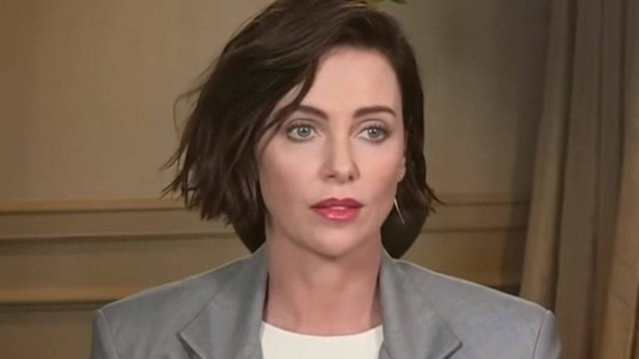 Charlize Theron erzieht Sohn als Mädchen