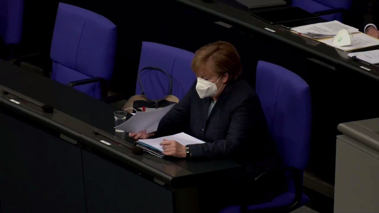 Infektiologe über Merkel und ihre Corona-Strategie: 'Sie leidet unter Kuba-Syndrom'