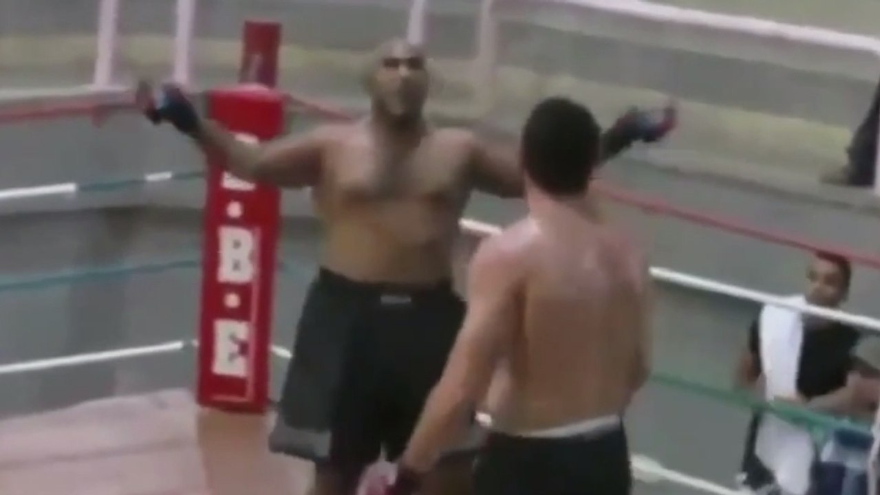 MMA: Er wird für seine Arroganz mit einem K.O. bestraft