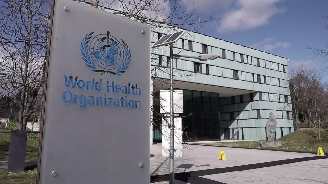 WHO verschärft Maßnahmen: Maske nun auch zu Hause notwendig