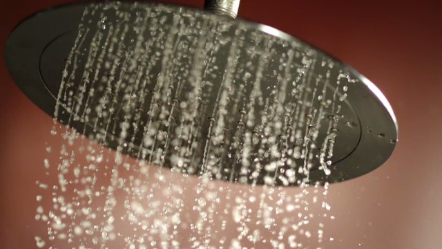 Diese 3 Fehler machen wir alle beim Duschen