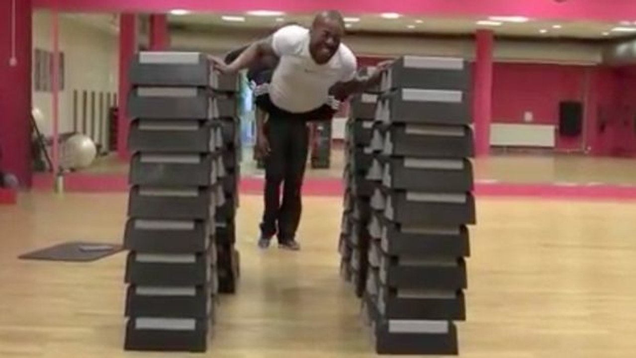 Flying Push-Up: Die schwierigsten Liegestütze der Welt